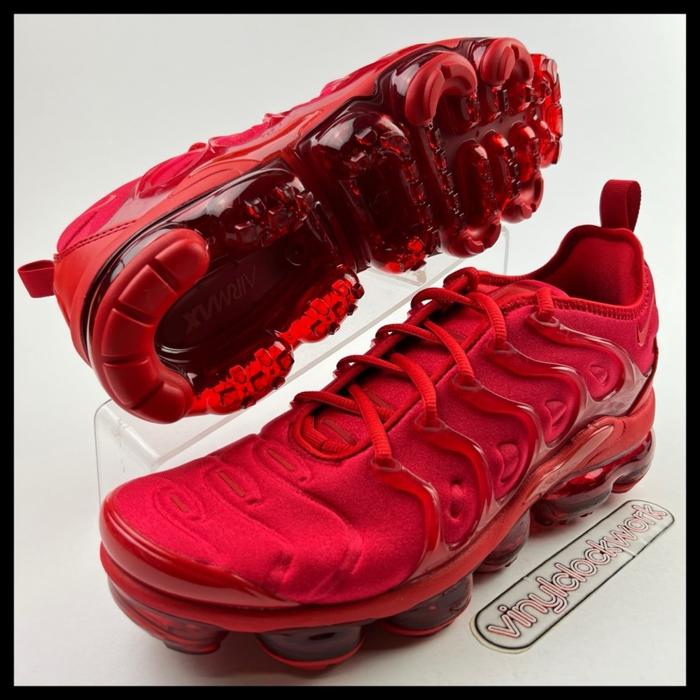 Nike Air Vapormax Plus Triple Red Men’s Size 9 Running Shoes CW6973-600
